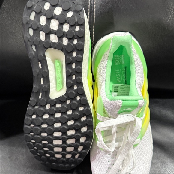 Adidas Kids White and Lime Green Sneakers - Picture 2 of 6